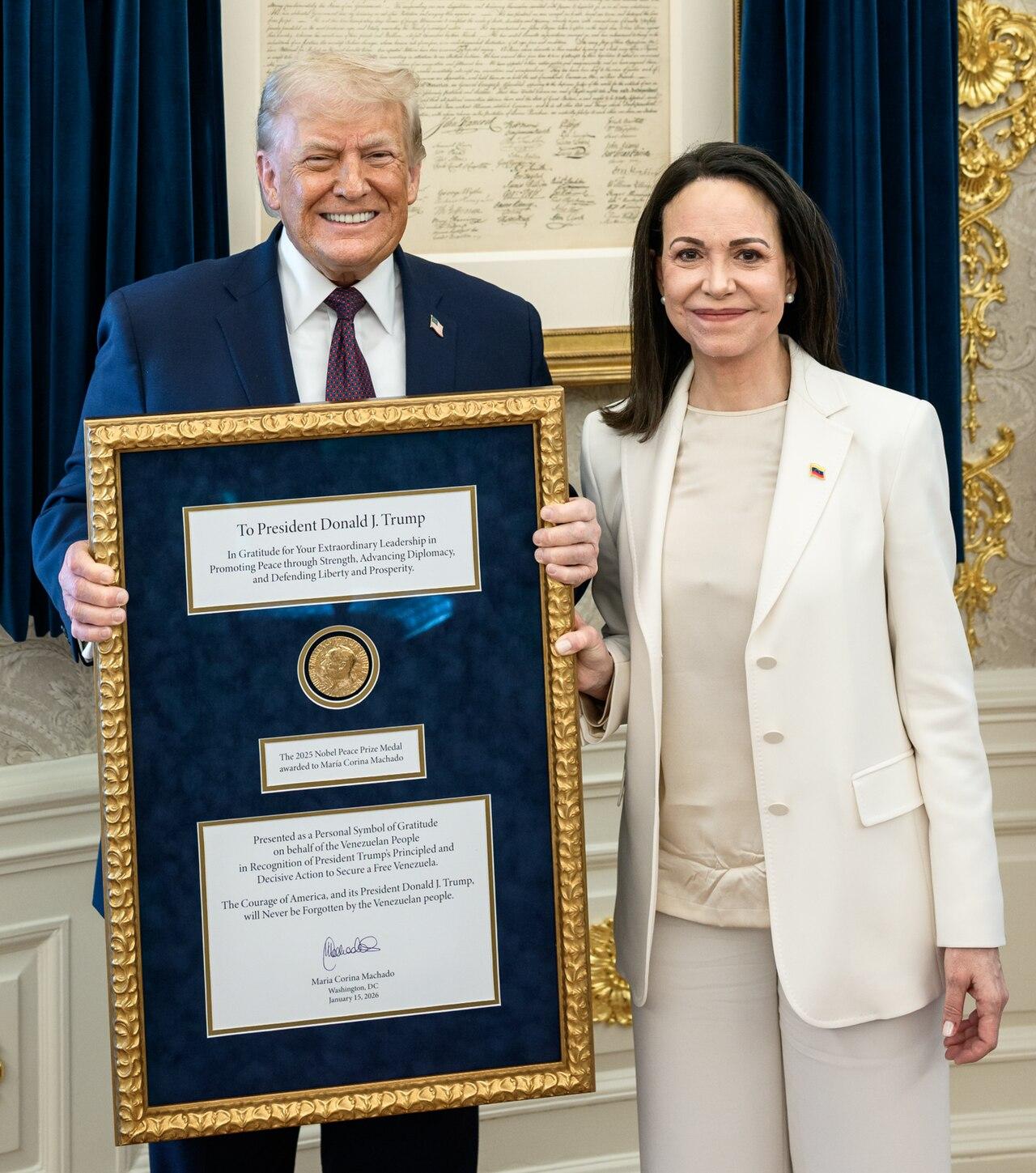 machado-entrega-nobel-trump-