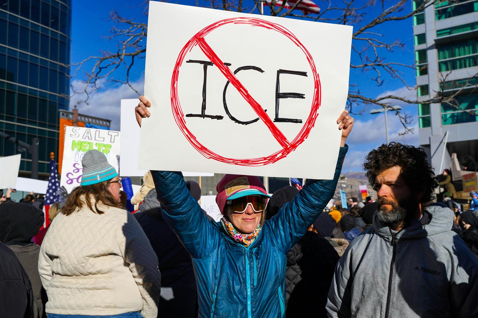 massachusetts-refuerza-limites-ice-universidades