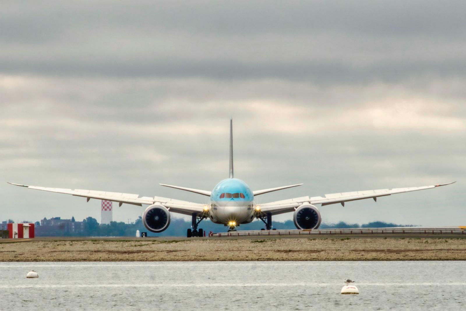 revisar-filas-seguridad-logan-airport