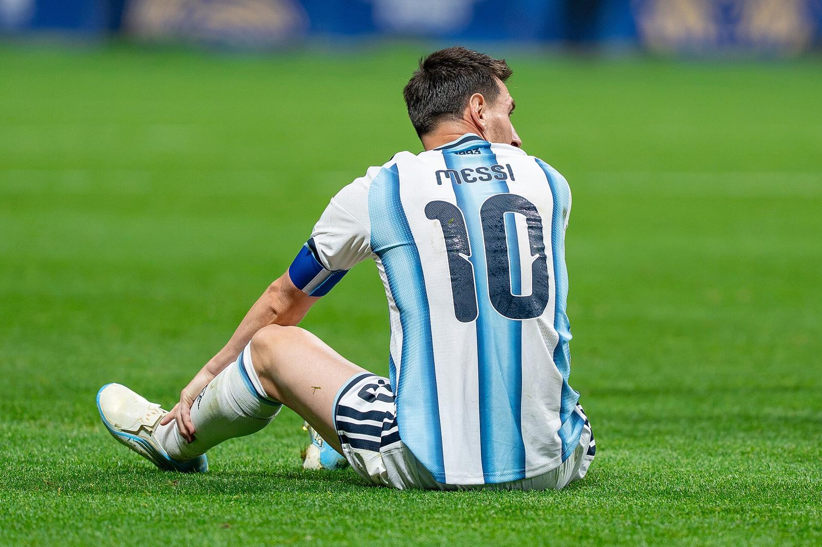 fin-reinado-argentina-entrega-corona-mundial
