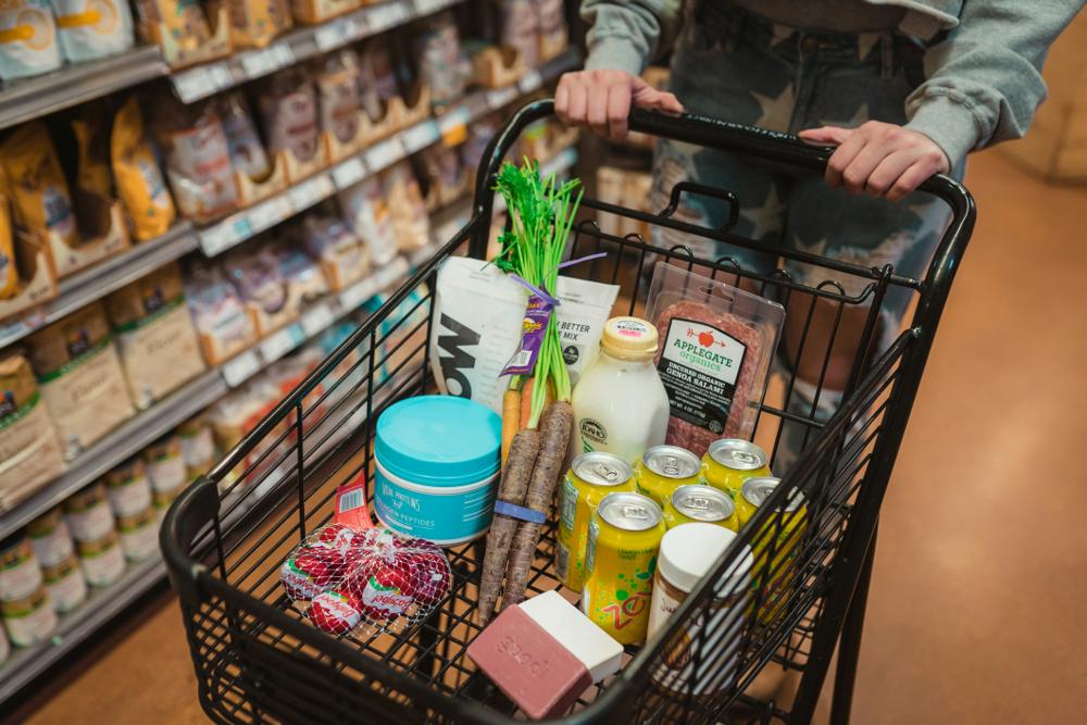 Walmart reduce precios en 11.000 productos por menor consumo