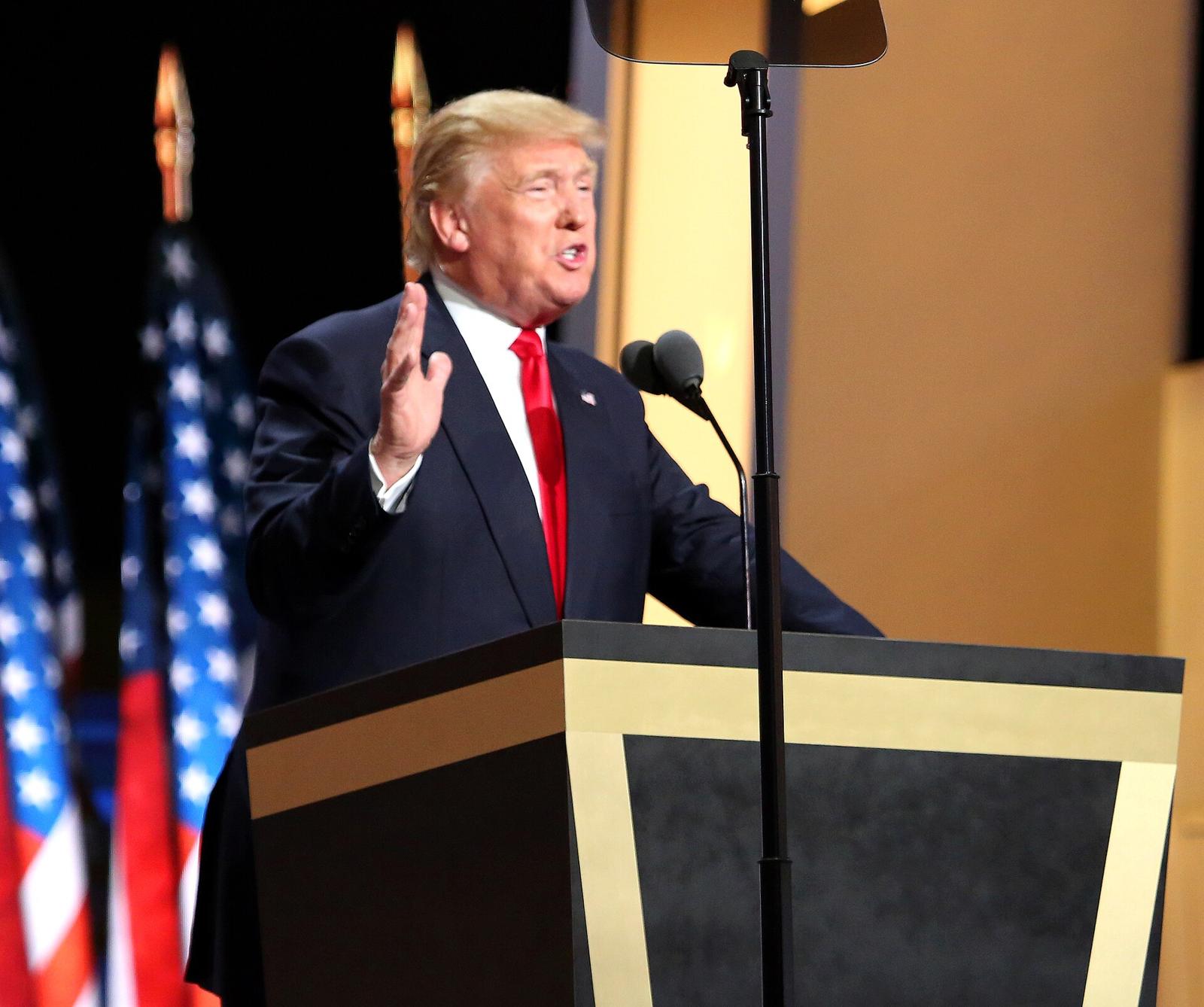 trump-dice-ser-popular-lincoln-washington
