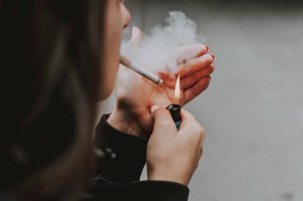 OMS alerta: fumar reduce las posibilidades de concebir