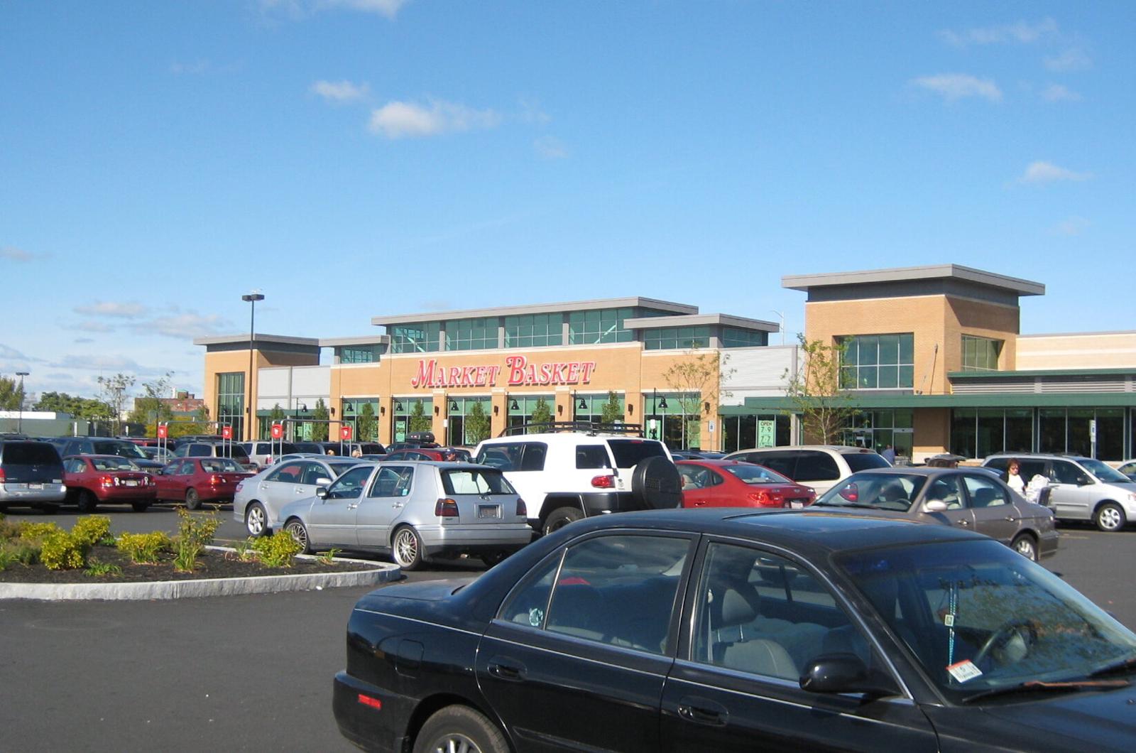 CEO de Market Basket es Suspendido en Medio de las Disputas Internas