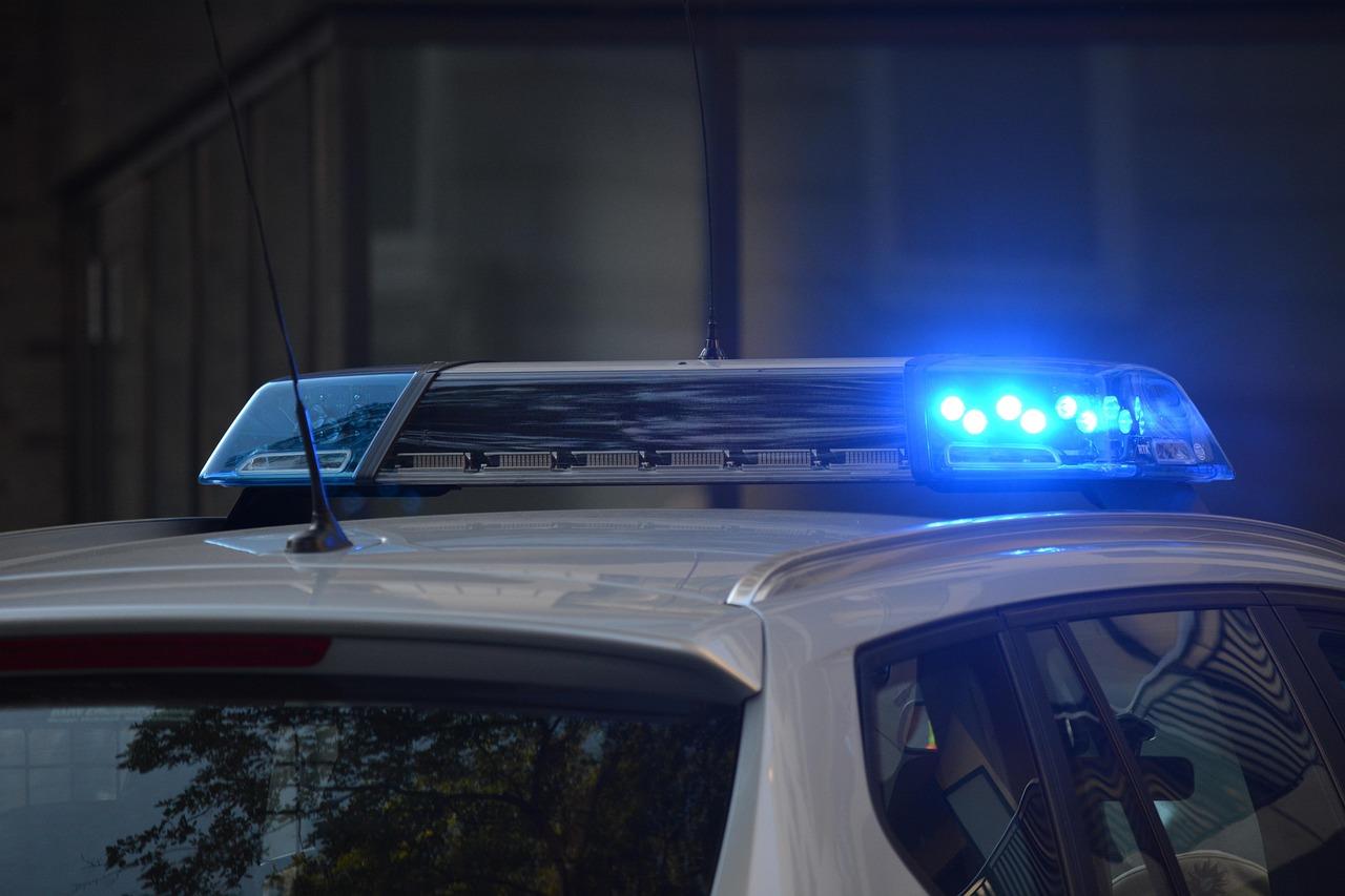 Un Camión se Estrella Contra un Edificio y Peatones en Boston