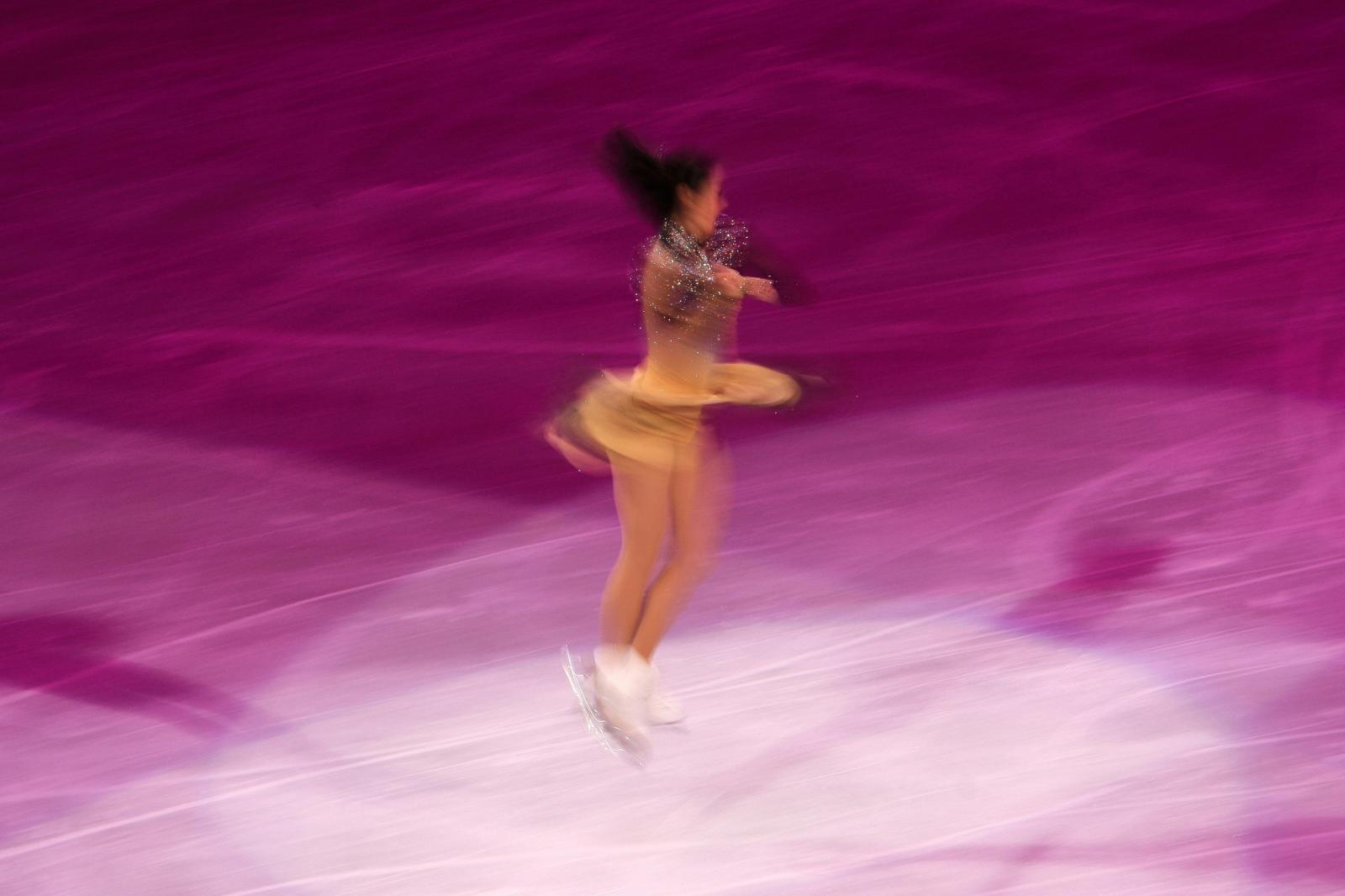 Patinadores se Preparan para el Campeonato Mundial de Patinaje Artístico en Medio de Tragedia