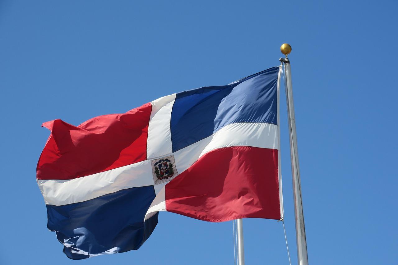 Colapso del Techo en Santo Domingo Deja Más de 100 Muertos