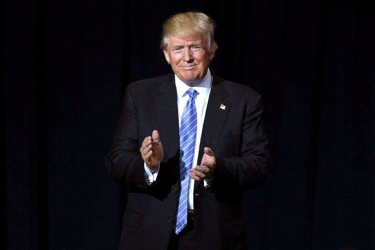 Reino Unido recibe a Trump con banquete real y reuniones
