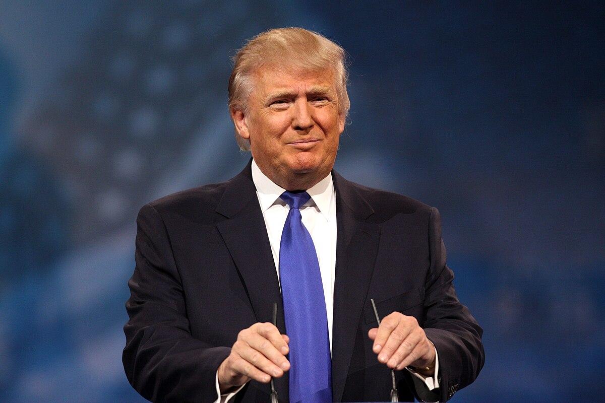 Fuerte abucheo a Trump durante partido de la NFL