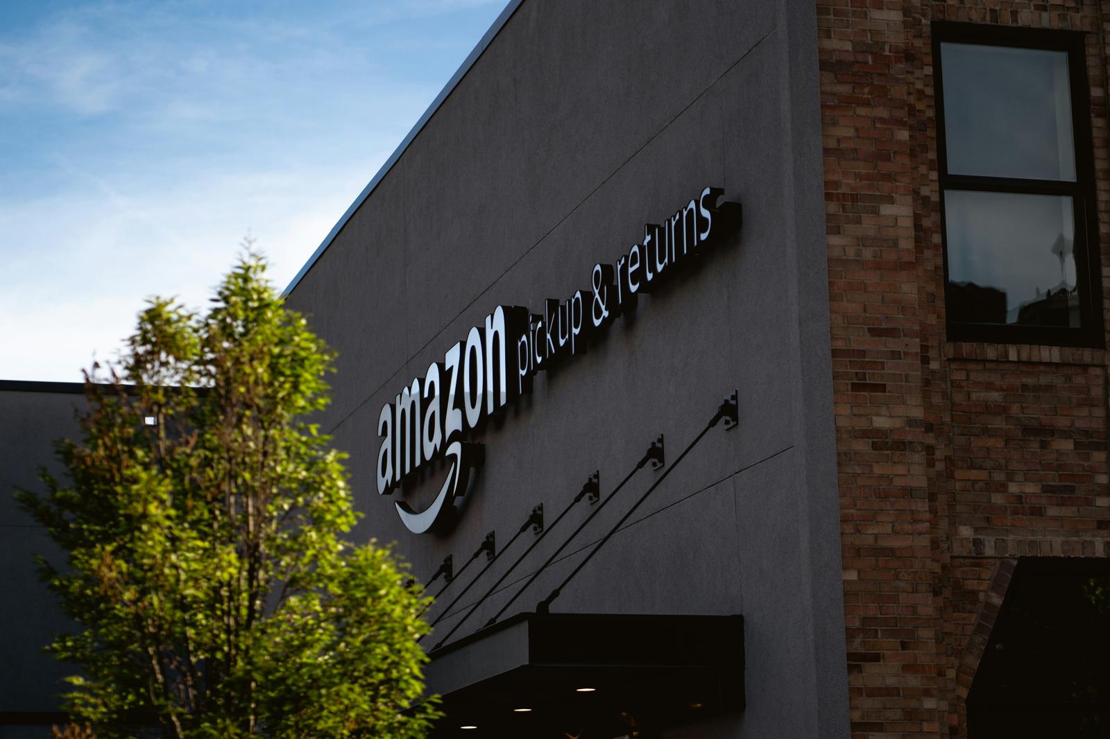 Caída de Amazon Web Services afecta Zoom, Fortnite y bancos