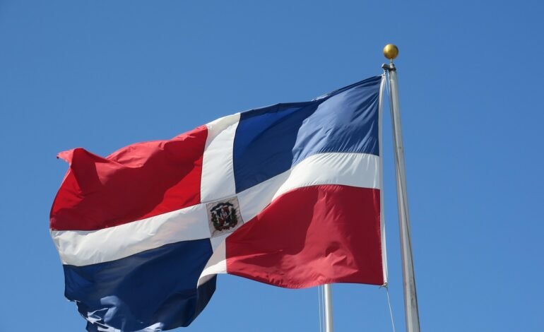 Colapso del Techo en Santo Domingo Deja Más de 100 Muertos