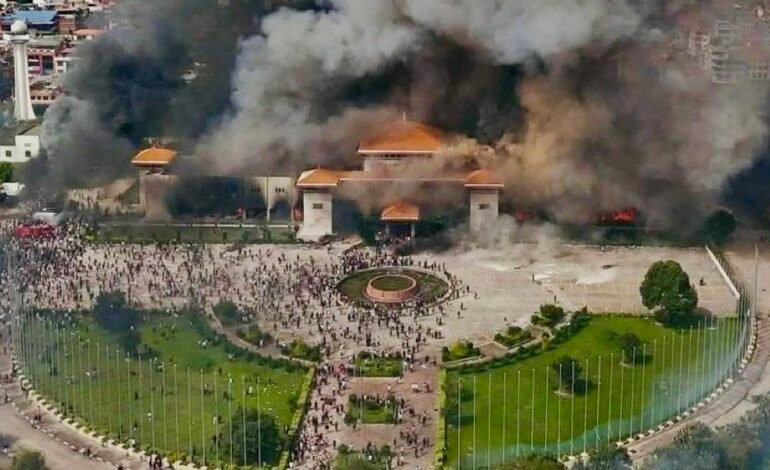 Nepal en crisis: muere esposa de ex primer ministro en protestas