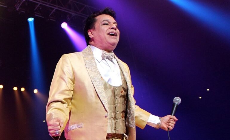 Netflix estrenará documental íntimo de Juan Gabriel