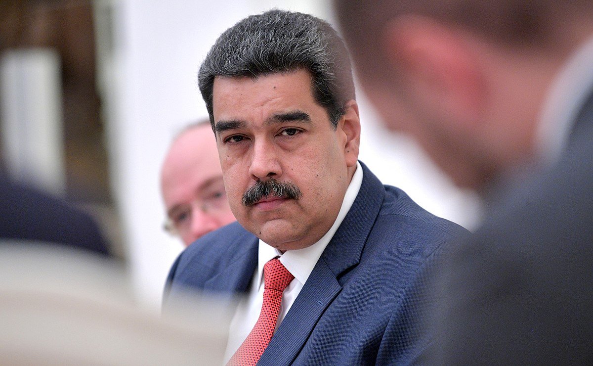 Maduro vuelve a adelantar la Navidad: comienza el 1.º de octubre