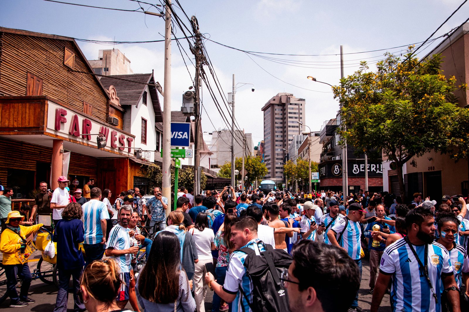 Argentina: el dólar cae tras el respaldo del Tesoro estadounidense