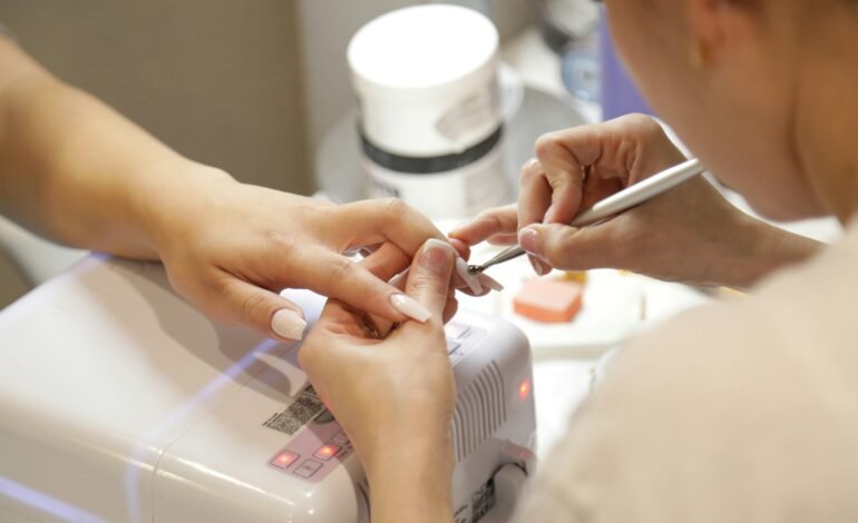 UE prohíbe esmaltes semipermanentes por químicos tóxicos