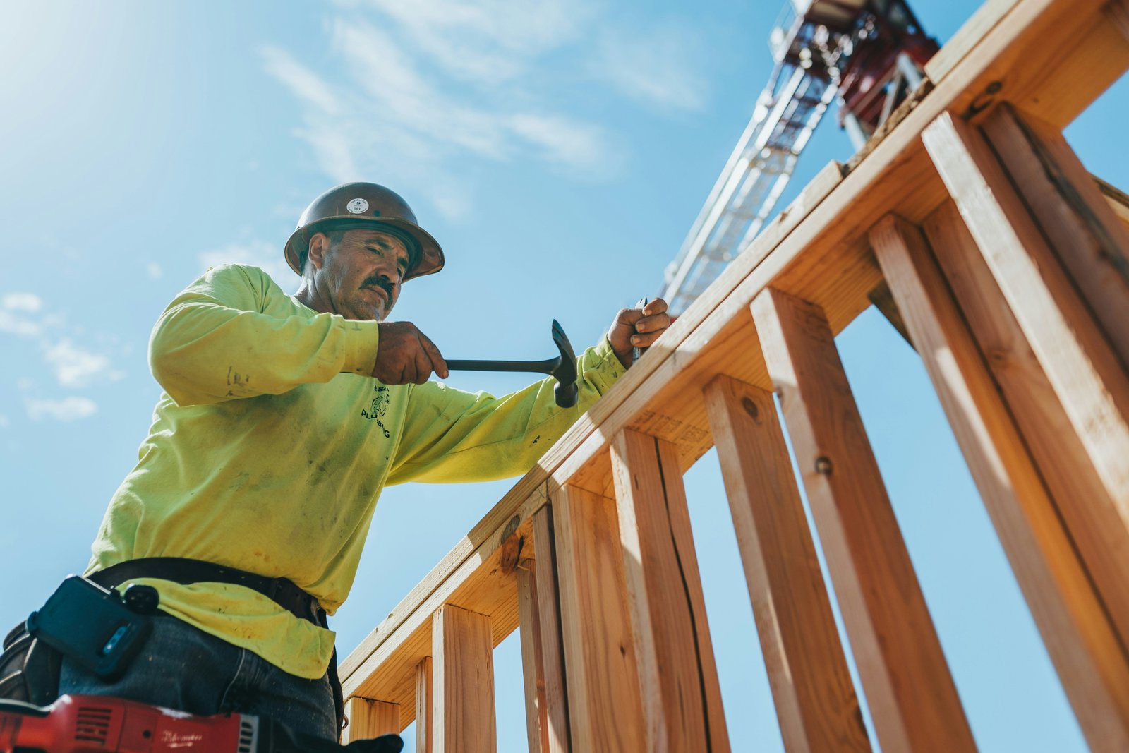 Trabajos peligrosos: latinos inmigrantes y los riesgos laborales que pocos ven